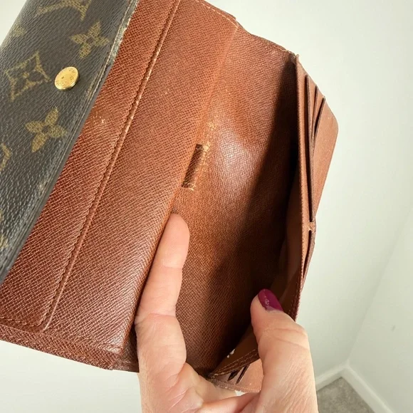 Louis Vuitton International Long Monogram Wallet - Picture 16 of 16